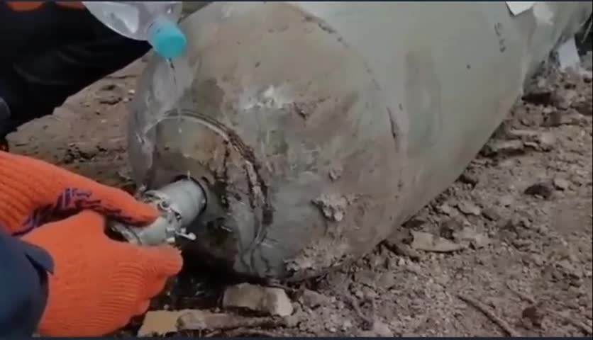 Ukraine EOD Defusing a Bomb