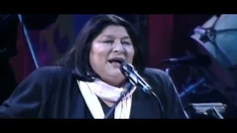 TODO CAMBIA MERCEDES SOSA