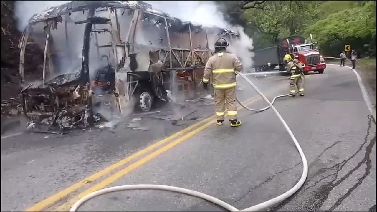 Incendio vehicular en Los Curos