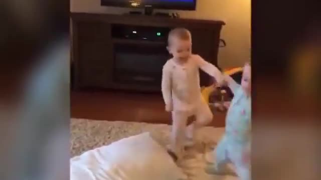 Funny Fighting Babies