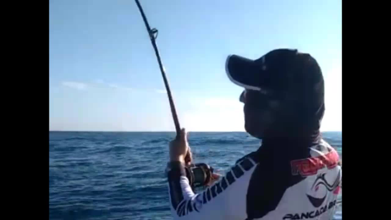 Satisfactory big fish fishing video