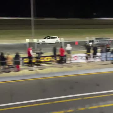 Volkswagen Golf R vs Audi RS3