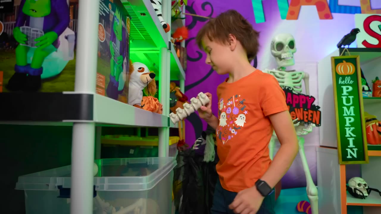 Nastya and friends catch monsters on Halloween