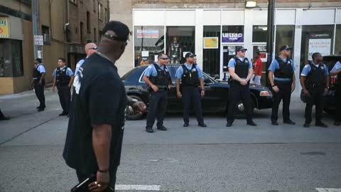 Divulgan video hombre negro abatido por la Policía en EEUU