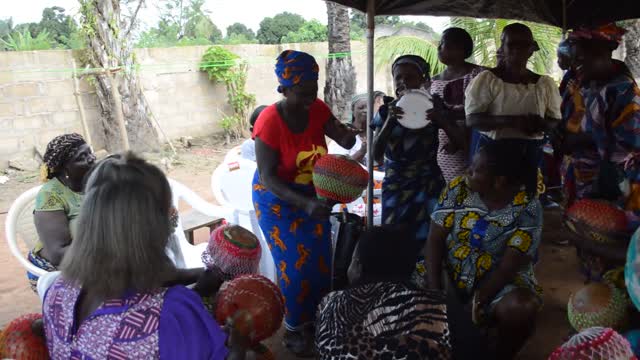 African dance by African women