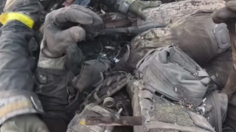 Australian and Canadian mercenaries pinned down by Russian fire in Ukraine