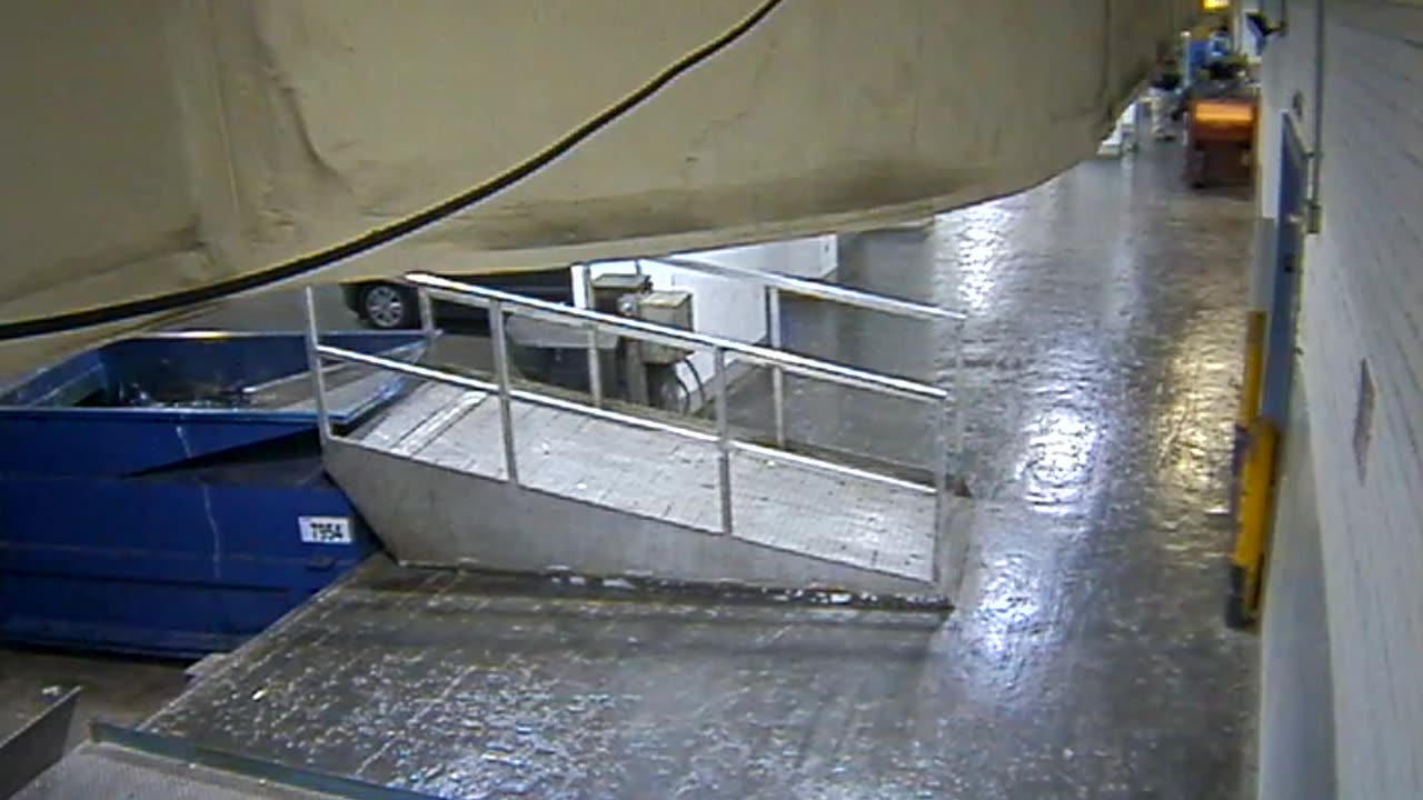 3803FHOBBALoadingDock_2021-01-06_07h40min01s120ms.mp4
