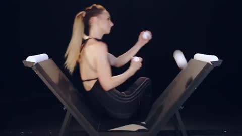 Amazing juggling performance by Kateryna Nikiforova