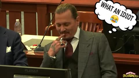 Johnny Depp laugh at Amber heard's lawyer