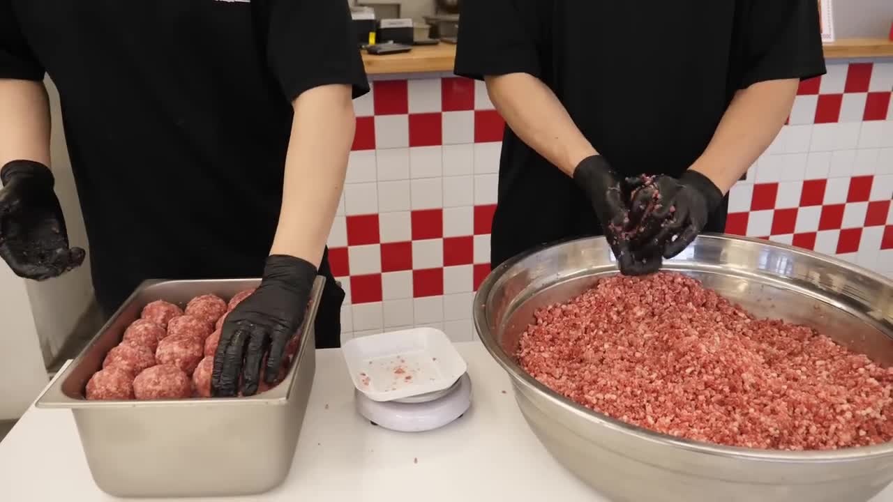 It's really tasty! American Style Bacon Triple Cheeseburger - Korean Street Food