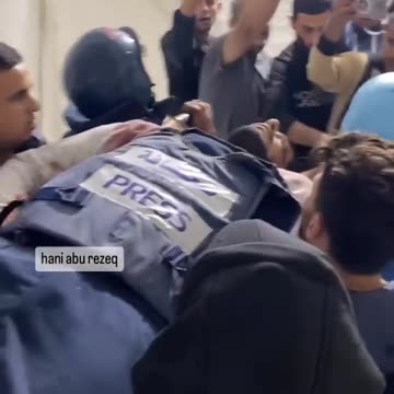 ►🚨🇮🇱⚔️🇵🇸 Reporters Sari Mansour and Hassouneh Saleem Israeli strikes on Al Bureij refugee camp Gaza