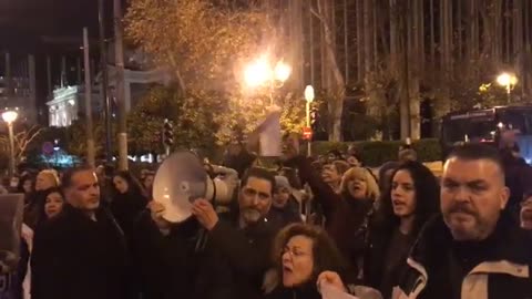 ΠΟΡΕΙΑ ΥΓΕΙΟΝΟΜΙΚΩΝ ΣΕ ΑΝΑΣΤΟΛΗ-ΚΟΥΛΗ ΠΑΡΑΙΤΗΣΟΥ.