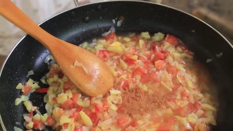 Yummy cooking Egg with Potato and Tomato Recipe _ Cooking skills _ Khmer Survival Skills