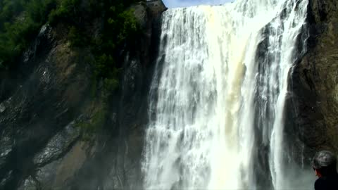 Slow Motion of a Waterfalls