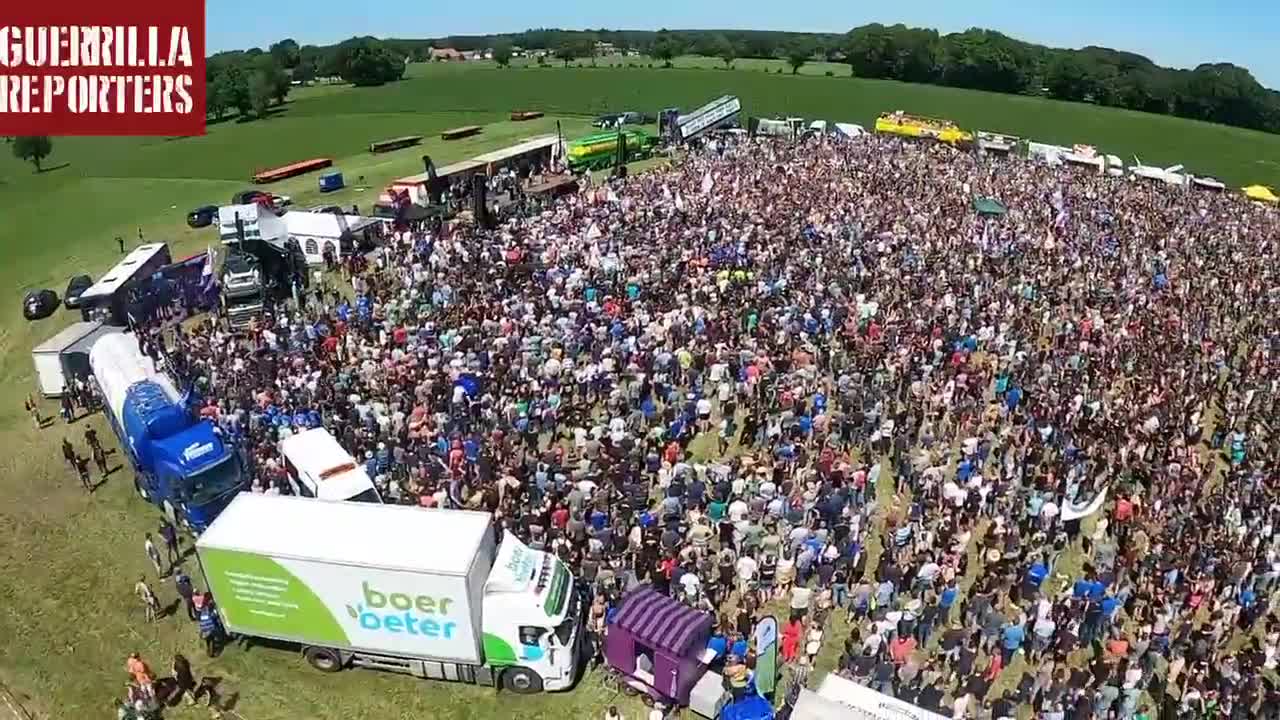 Thousands of Dutch Agriculturists Assemble in Stroe for the Nation's Largest Farmer Demonstration in History