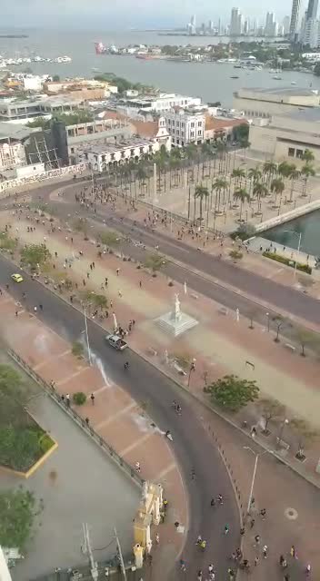 Enfrentamientos entre policía y estudiantes