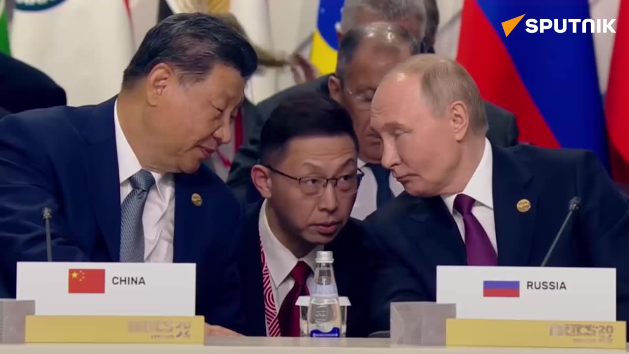 Putin & Xi Jinping are actively discussing something during the meeting of the XVI BRICS summit