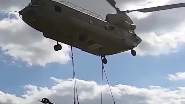 Amazing CH-47 Chinook Sling Load Operations #Shorts