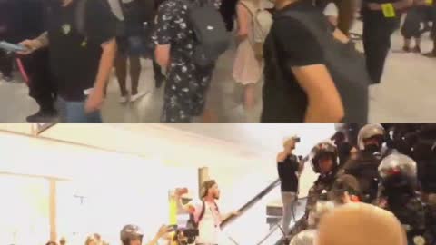 Protester in Paris Mall Enter w/o Vaxx Pass