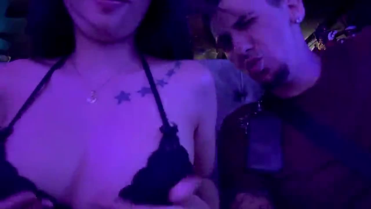 Inside-a-stript-club-in-pattaya-uncensored-thailand-nightlife