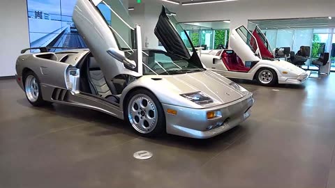 Classic car Lamborghini Diablo from the 90s restored like new #suppercar #lookcartv