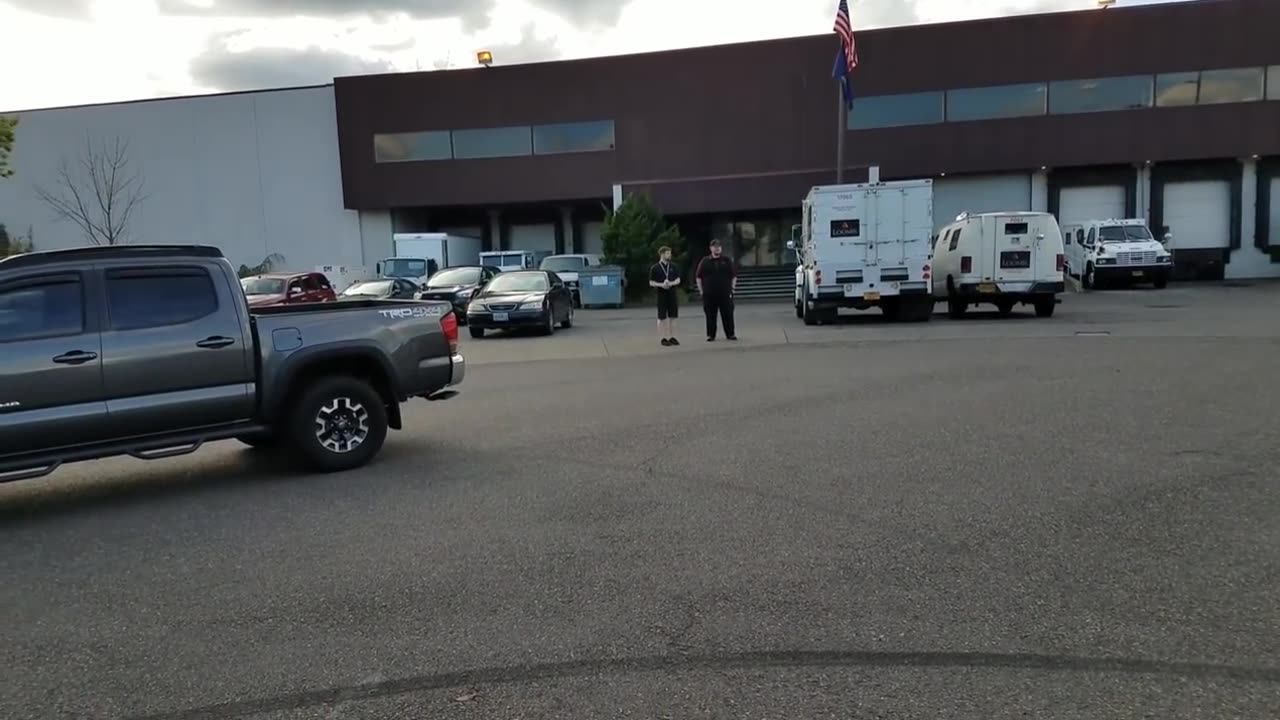 Loomis Amored Truck FAIL [1st Amendment Audit] PPB PASSES