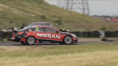 Nissan Test new V8 S Car