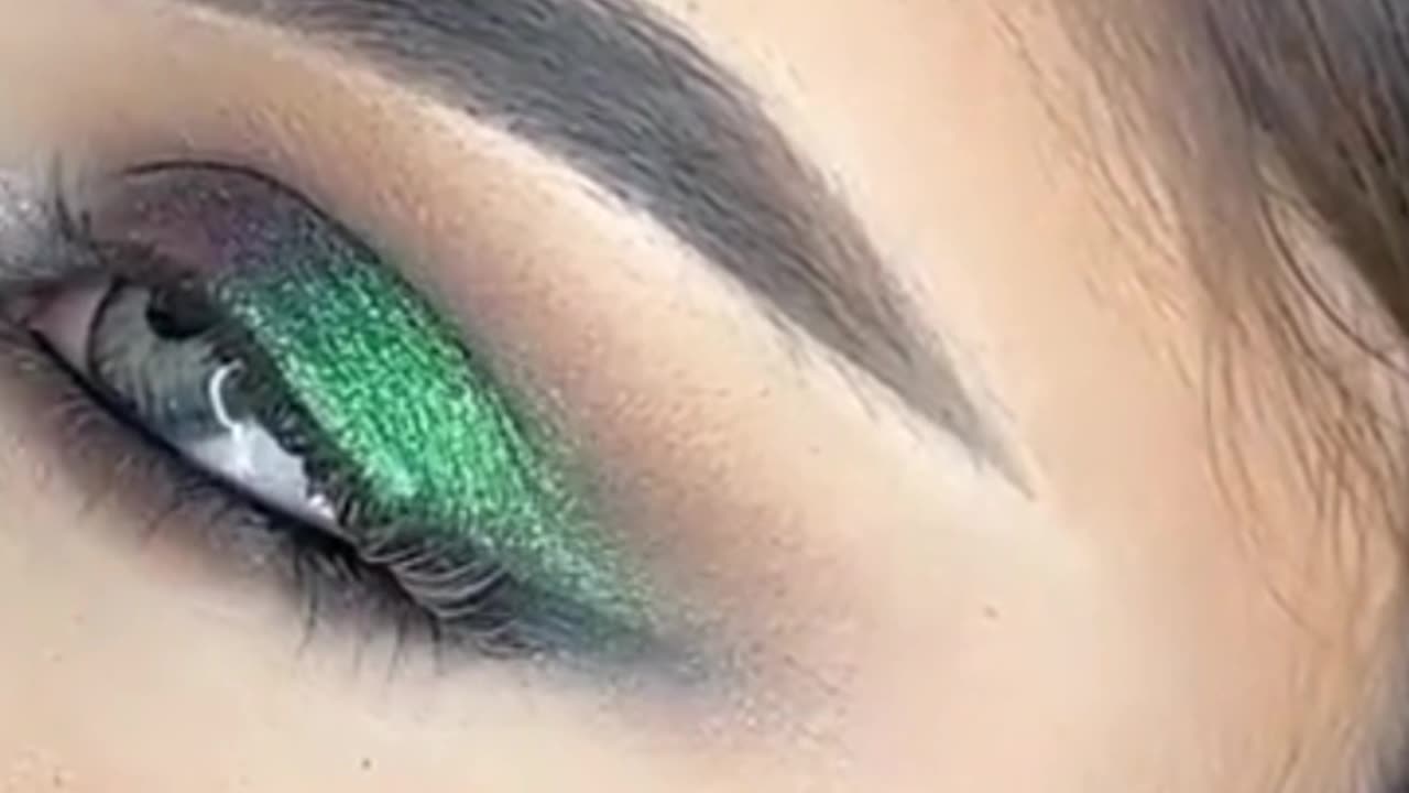 Viral Arabic makeup 2024