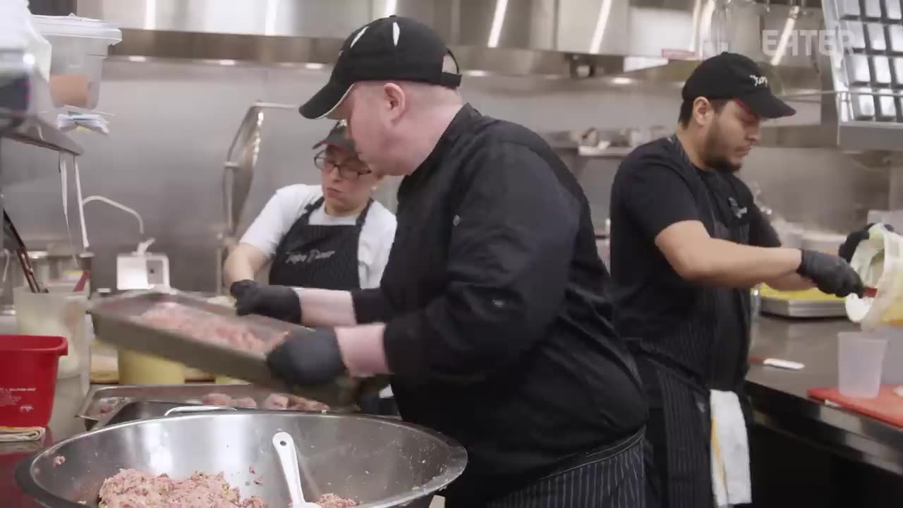 How New Jersey's Busiest Diner Serves 15,000 People per Week — The Experts