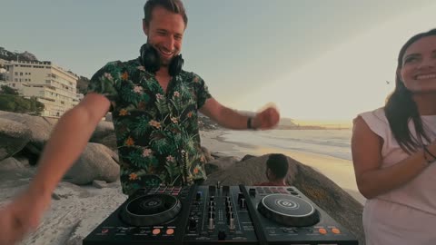 Beach Party Set (RÜFÜS DU SOL, Nora En Pure, Jan Blomqvist, Yotto, Sultan + Shepard)