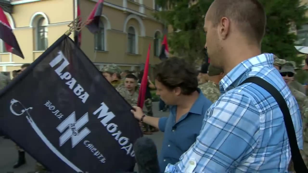 The far-right group threatening to overthrow Ukraine's government - BBC Newsnight