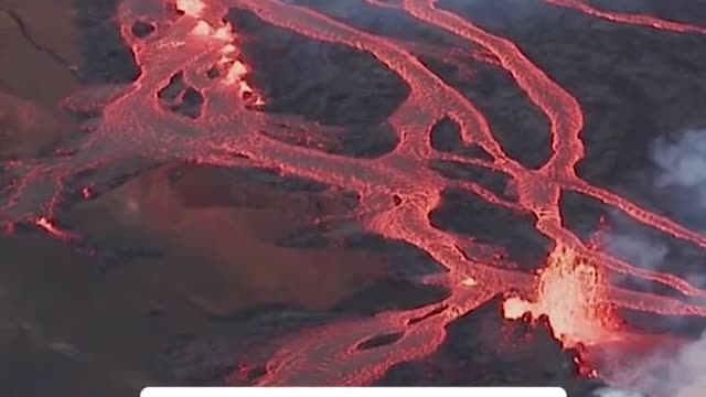 Mauna Loa continues to erupt, spewing fountains of lava