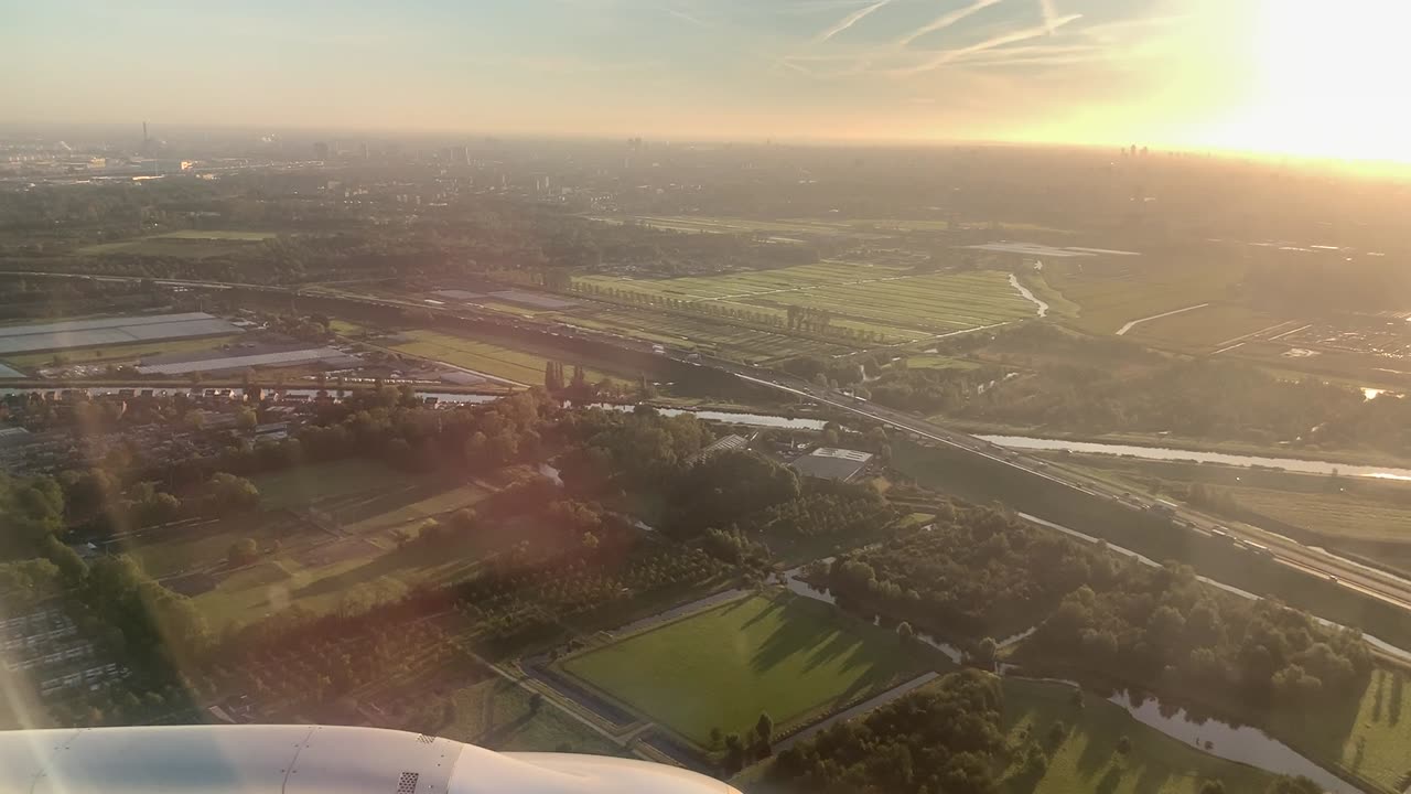 Bus from the KLM plane to Schiphol terminal