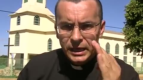 padre denuncia Randolph Rodrigues por abandonar famílias na mão de traficantes.
