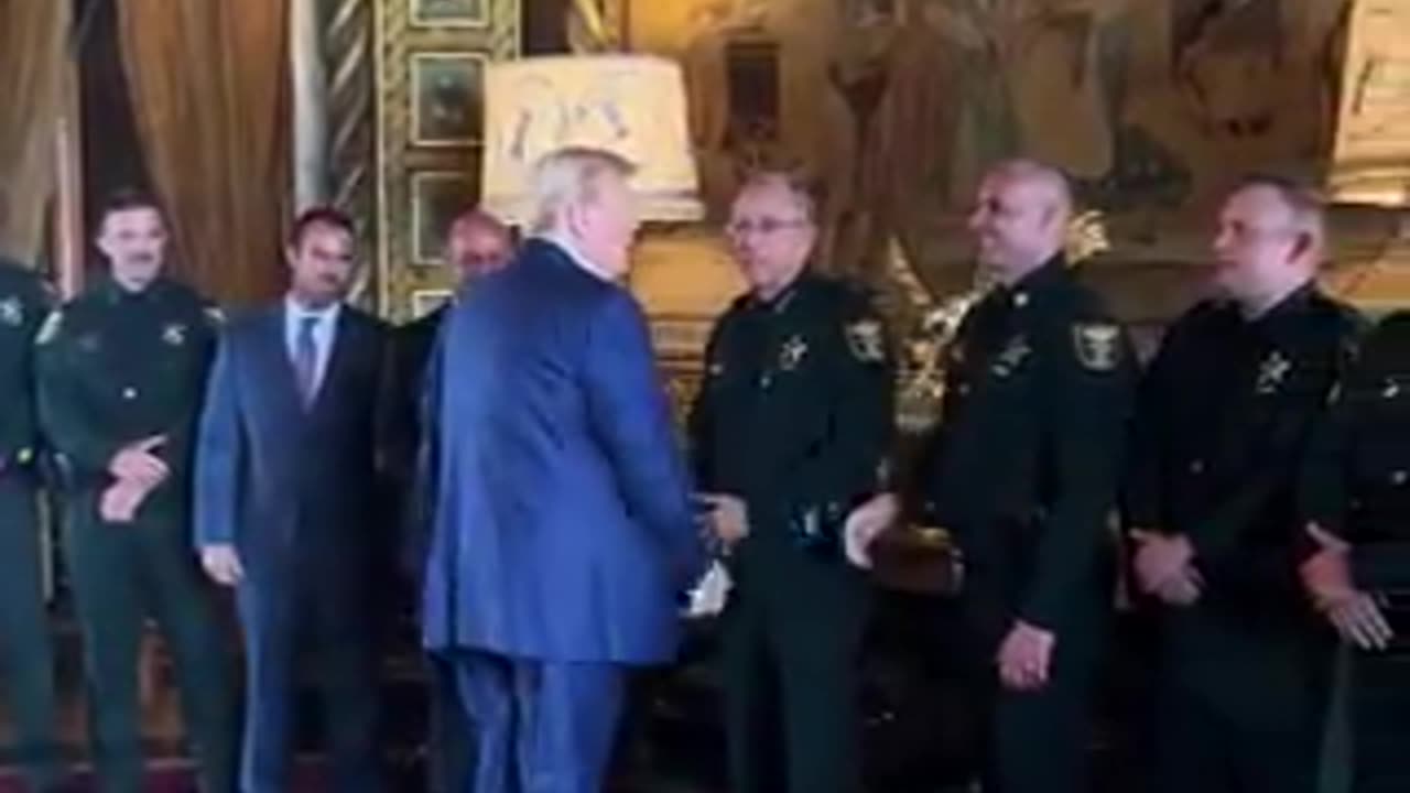 Trump held a meeting with officials from the Martin County Sheriff’s apprehended Ryan Routh