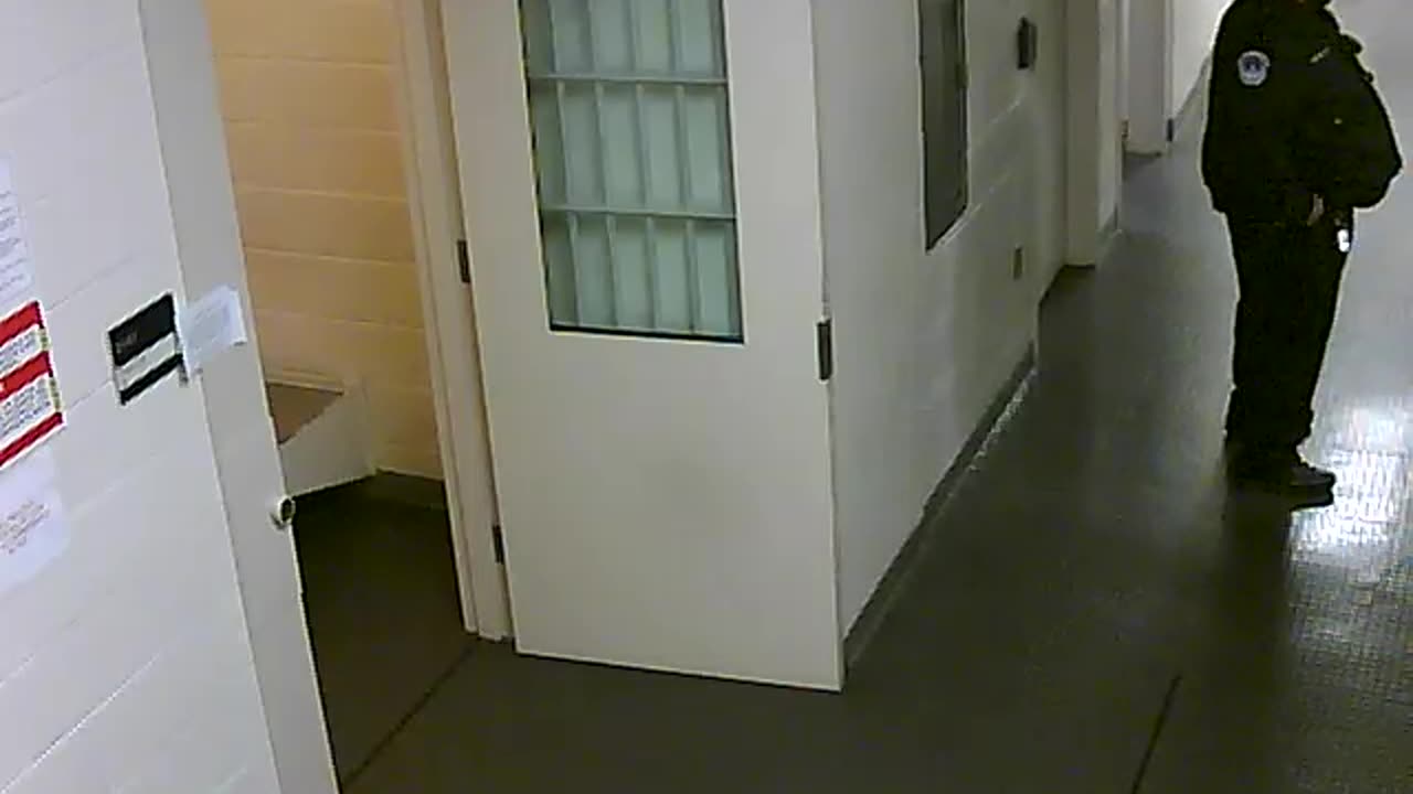 1665HQOB02PrisonerProcessingCell_2021-01-05_22h00min01s787ms.mp4