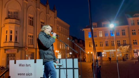 Greifswald: Andreas Eröffnet die Kundgebung 21-03-2022