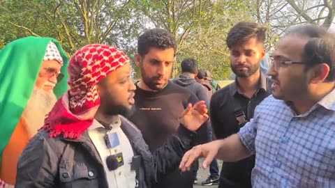 Group Shia tried to debunked sunni but failed Miserable_ br siraj _ speakers corner