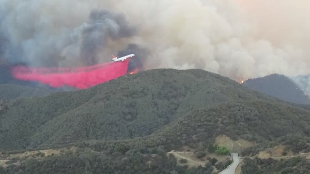 Woolsey Fire Tanker Low Pass Drop