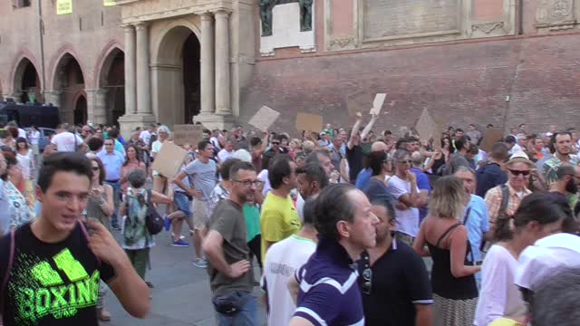 Bologna 31.07.2021 No Greenpass Day 2