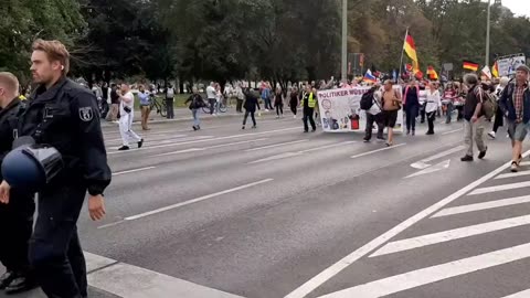 Berlin is fighting to remove their worthless government.