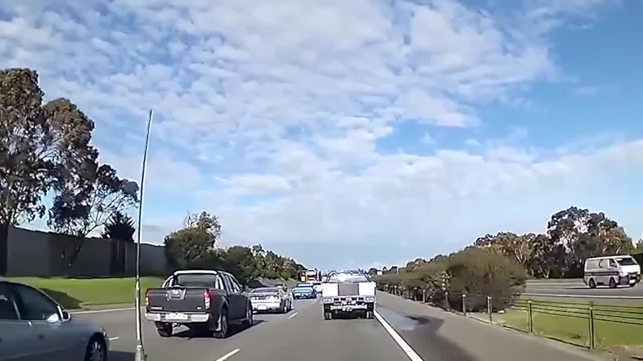 Car Crash Caught On Dash Cam 2018