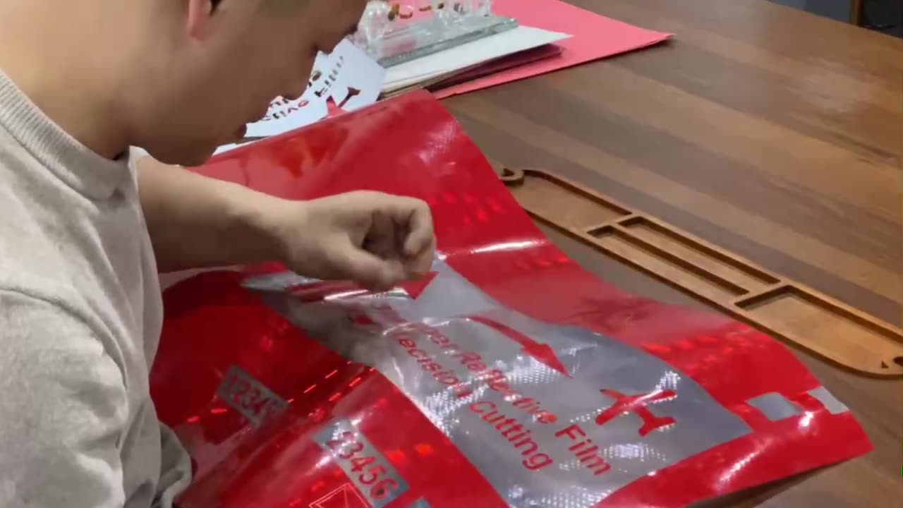 do you know how an 3m reflective film can be cut by this laser machine is manufactured?