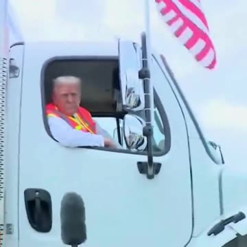 Trump rocks up in a MAGA garbage truck 🤣🤣