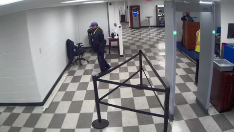 6135RHOBG3G3L8ScreeningArea8_2021-01-06_07h00min01s330ms.mp4