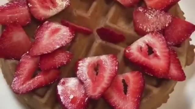 STRAWBERRY WAFFLE