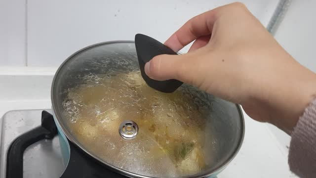 It is soybean paste stew, the representative food of Korea.