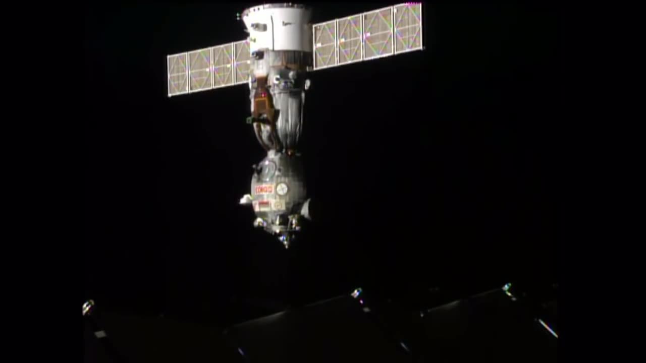 Expedition 48 Crew Lands Safely in Kazakhstan