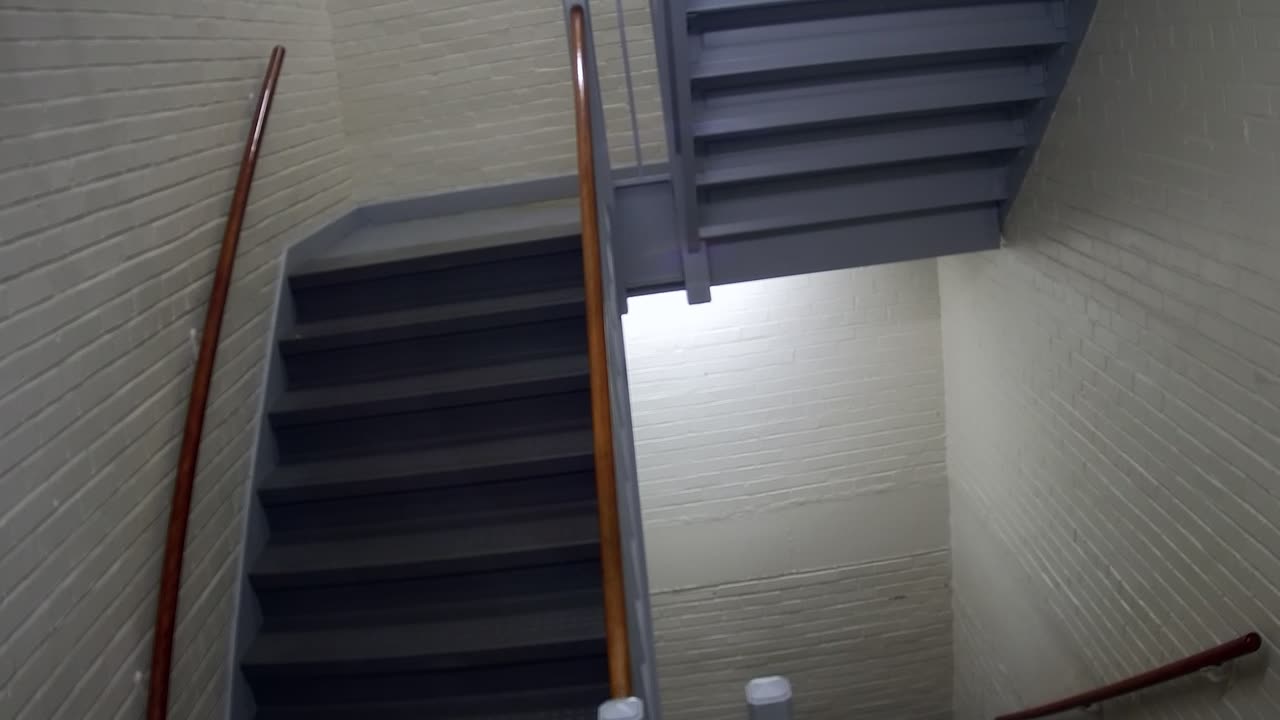 3886FHOB05Stair1_2021-01-05_22h20min03s077ms.mp4