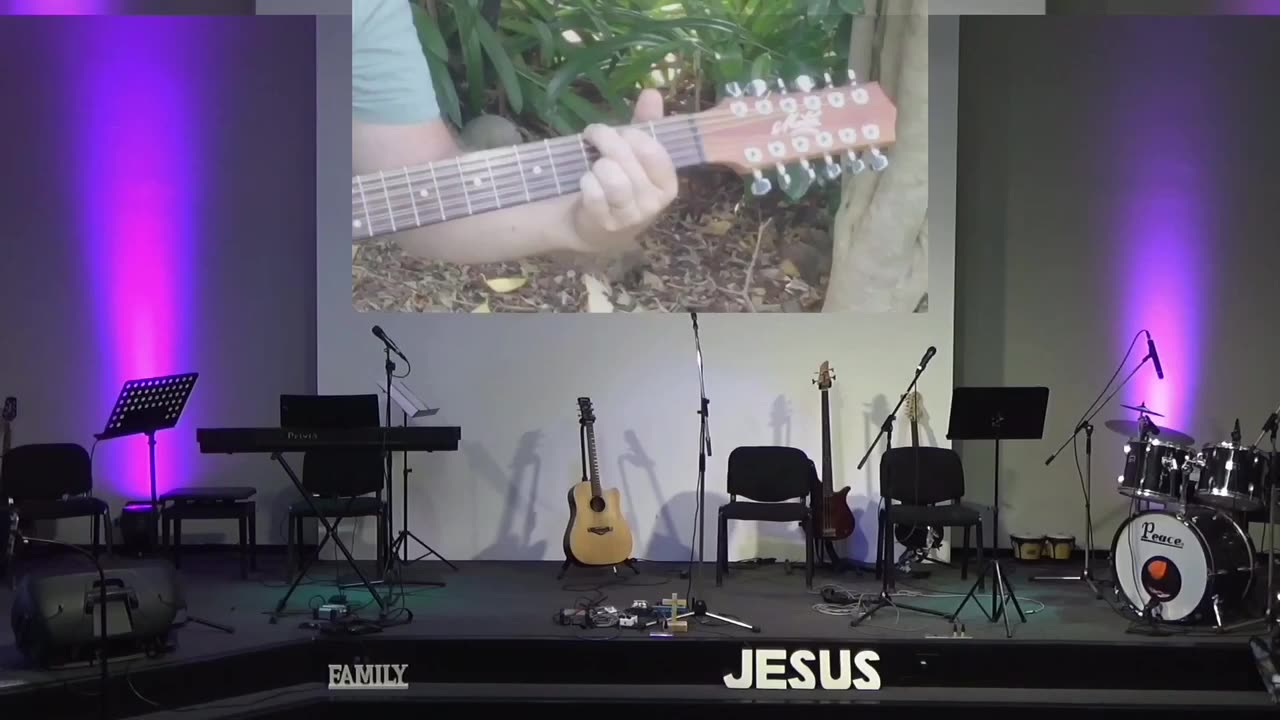 12 string and mandolin intro in church